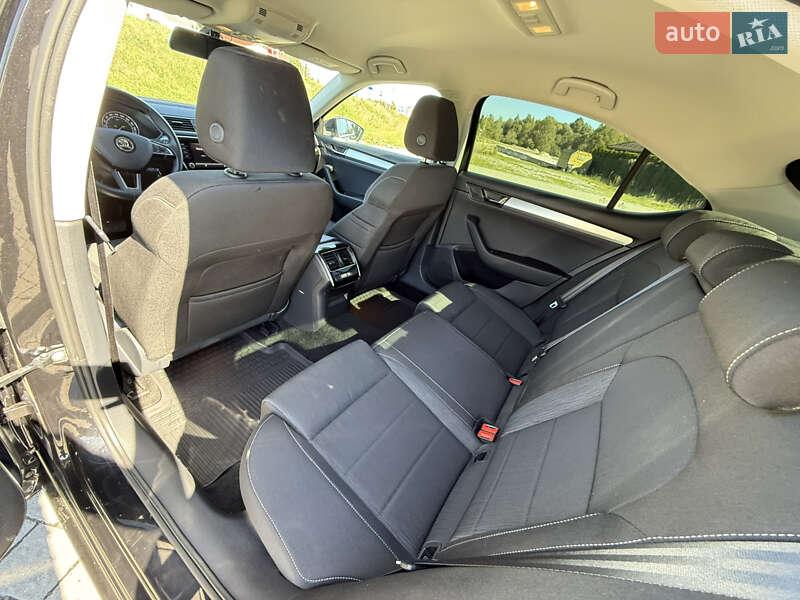 Лифтбек Skoda Superb 2019 в Стрые
