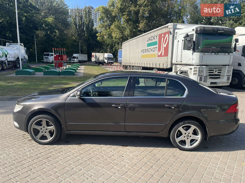 Лифтбек Skoda Superb 2008 в Киеве