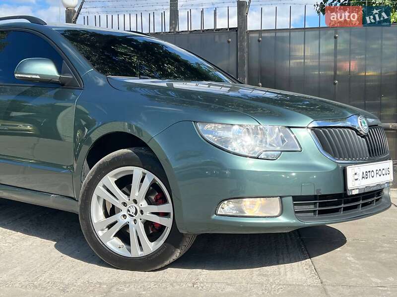 Универсал Skoda Superb 2011 в Киеве