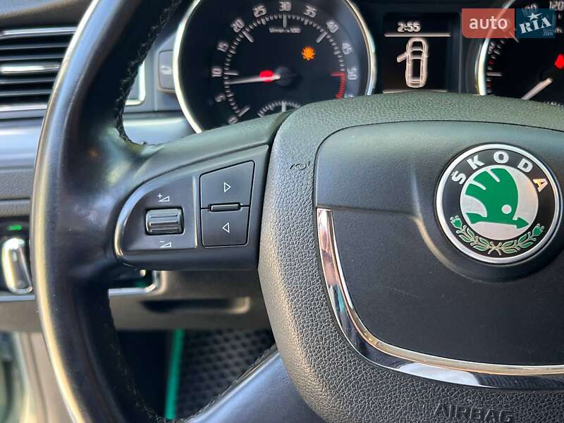 Универсал Skoda Superb 2011 в Киеве