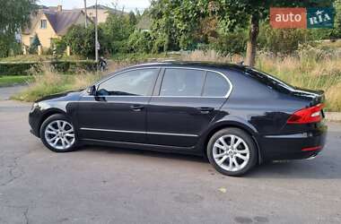 Лифтбек Skoda Superb 2014 в 