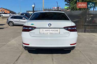 Лифтбек Skoda Superb 2019 в 