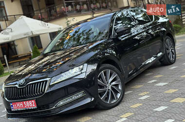 Лифтбек Skoda Superb 2021 в 