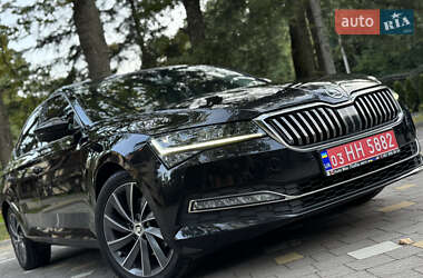 Лифтбек Skoda Superb 2021 в 