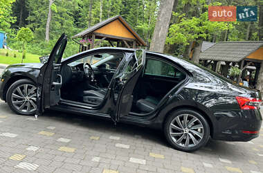 Лифтбек Skoda Superb 2021 в 