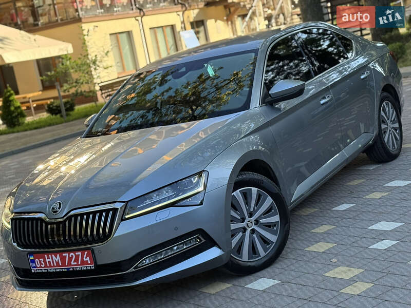 Лифтбек Skoda Superb 2021 в Трускавце