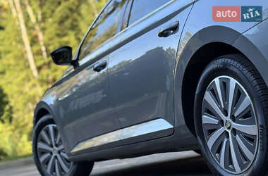 Лифтбек Skoda Superb 2021 в 