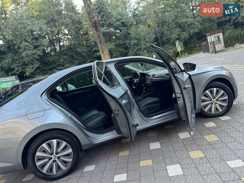 Лифтбек Skoda Superb 2021 в Трускавце