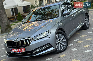 Лифтбек Skoda Superb 2021 в 