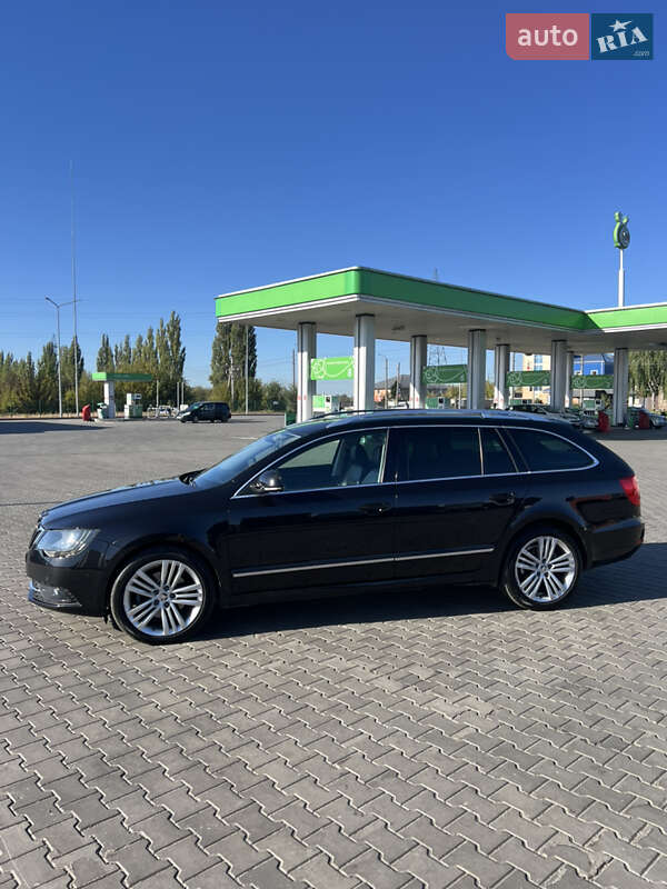 Универсал Skoda Superb 2014 в Луцке