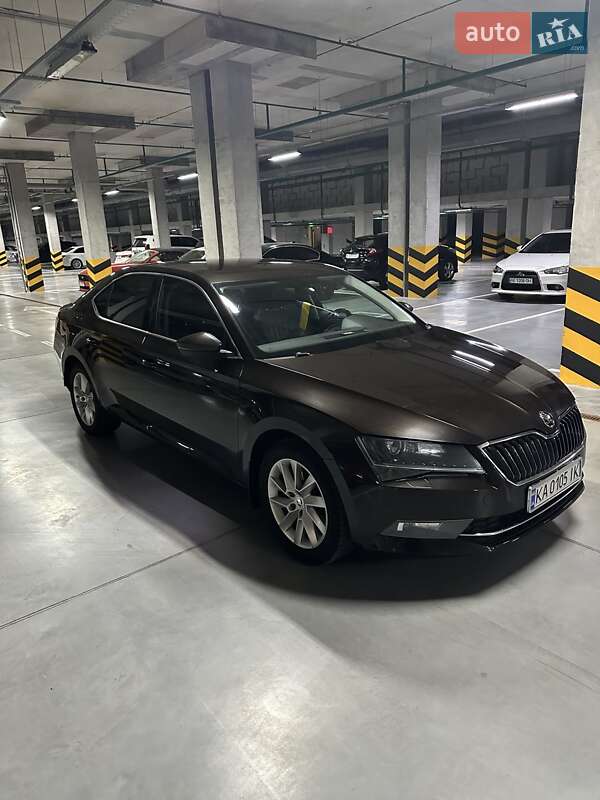 Лифтбек Skoda Superb 2018 в Киеве