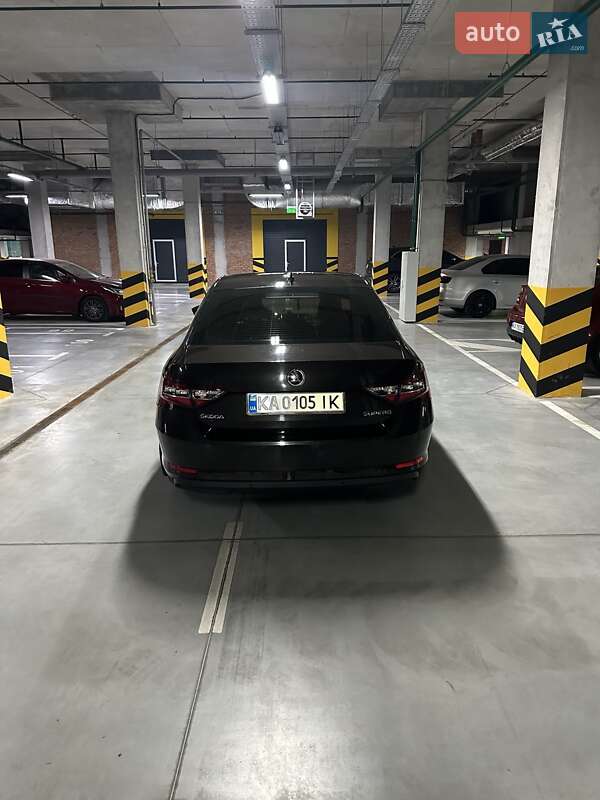 Лифтбек Skoda Superb 2018 в Киеве