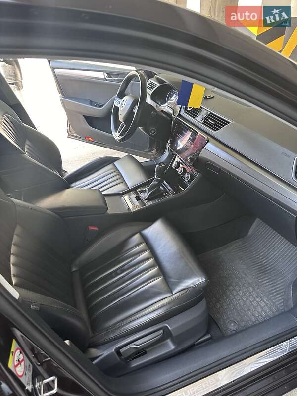 Лифтбек Skoda Superb 2018 в Киеве