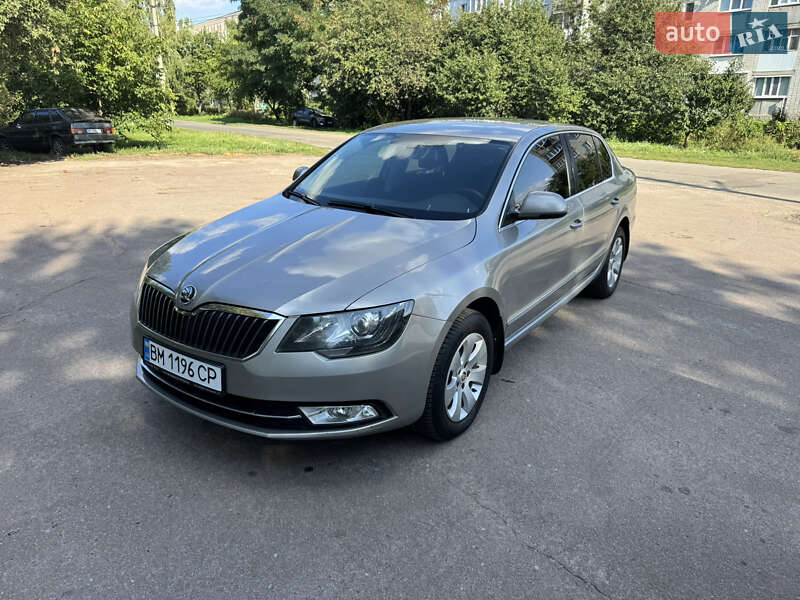 Лифтбек Skoda Superb 2013 в 