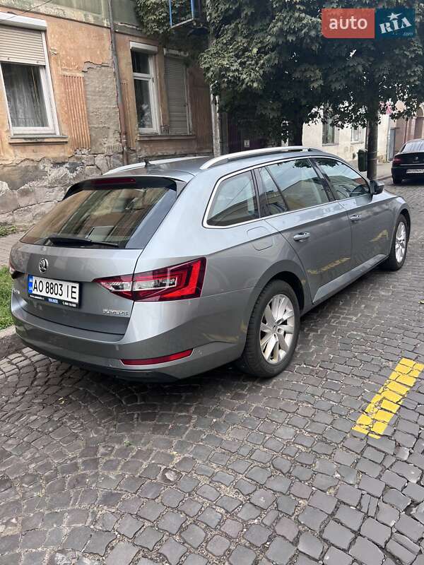 Універсал Skoda Superb 2016 в Мукачевому