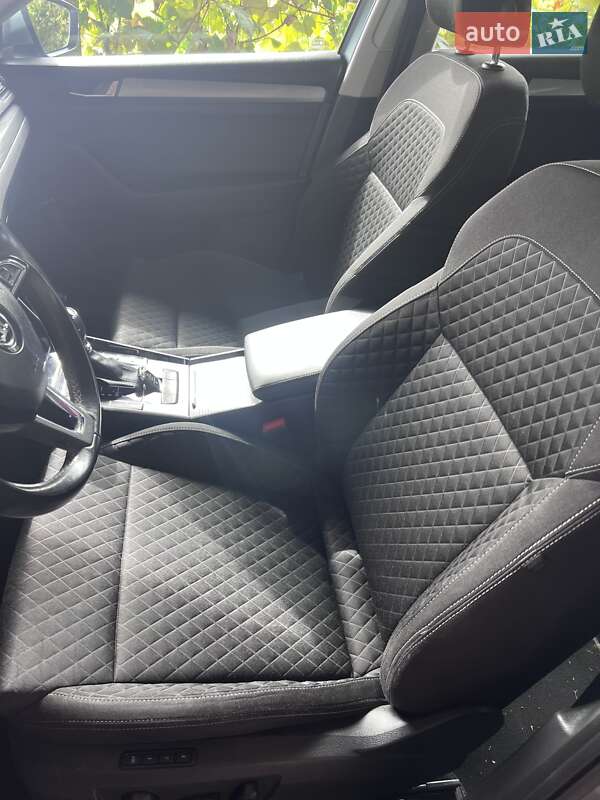 Універсал Skoda Superb 2016 в Мукачевому