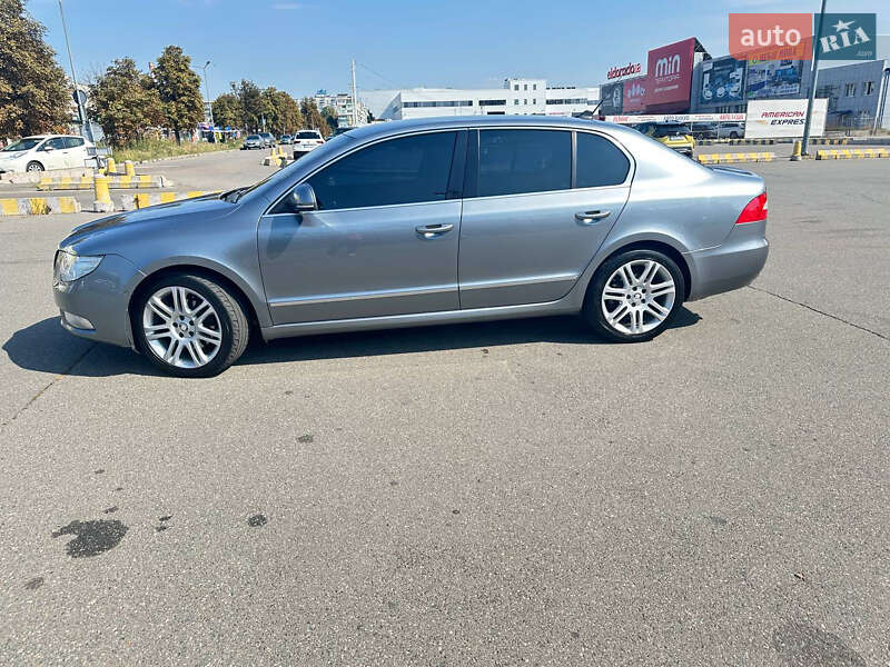 Лифтбек Skoda Superb 2009 в Киеве