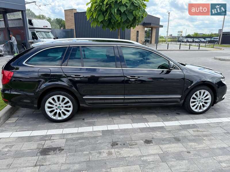Универсал Skoda Superb 2013 в Луцке