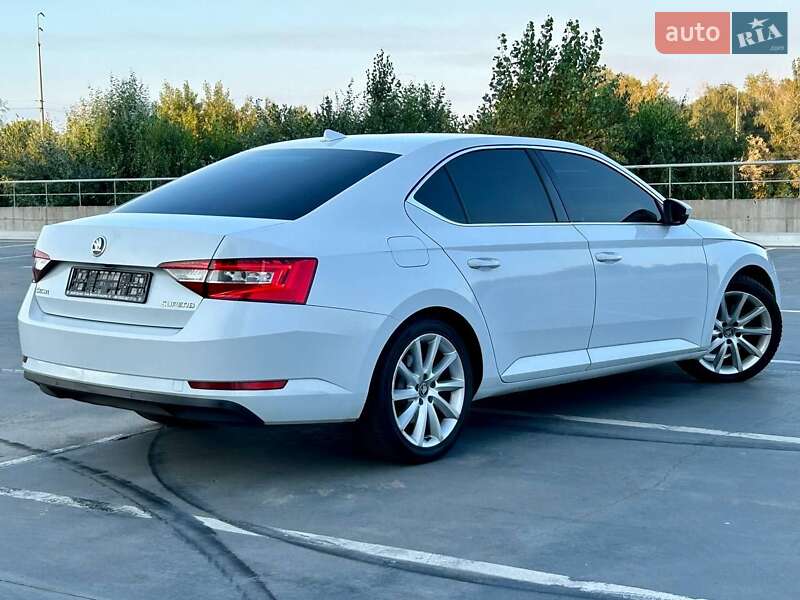 Лифтбек Skoda Superb 2015 в Киеве фото 15 Лифтбек Skoda Superb 2015 в Киеве