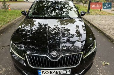 Лифтбек Skoda Superb 2019 в Тячеве