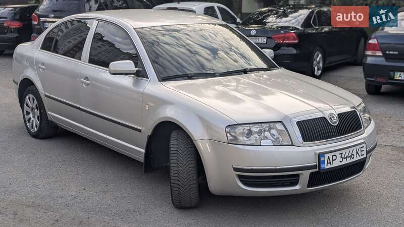 Лифтбек Skoda Superb 2002 в Ивано-Франковске