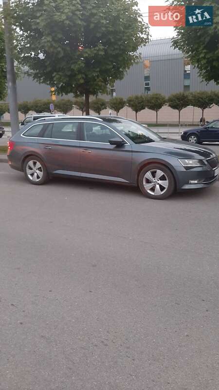 Универсал Skoda Superb 2017 в Львове фото 12 Универсал Skoda Superb 2017 в Львове