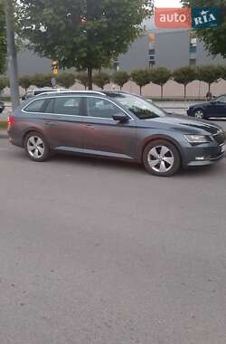 Универсал Skoda Superb 2017 в 