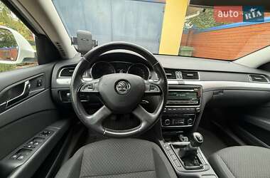 Лифтбек Skoda Superb 2013 в 