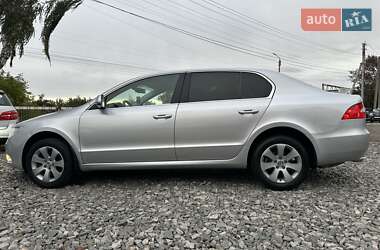 Лифтбек Skoda Superb 2012 в 