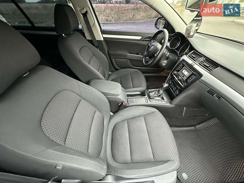 Лифтбек Skoda Superb 2013 в Виннице