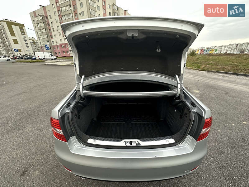 Лифтбек Skoda Superb 2013 в Виннице