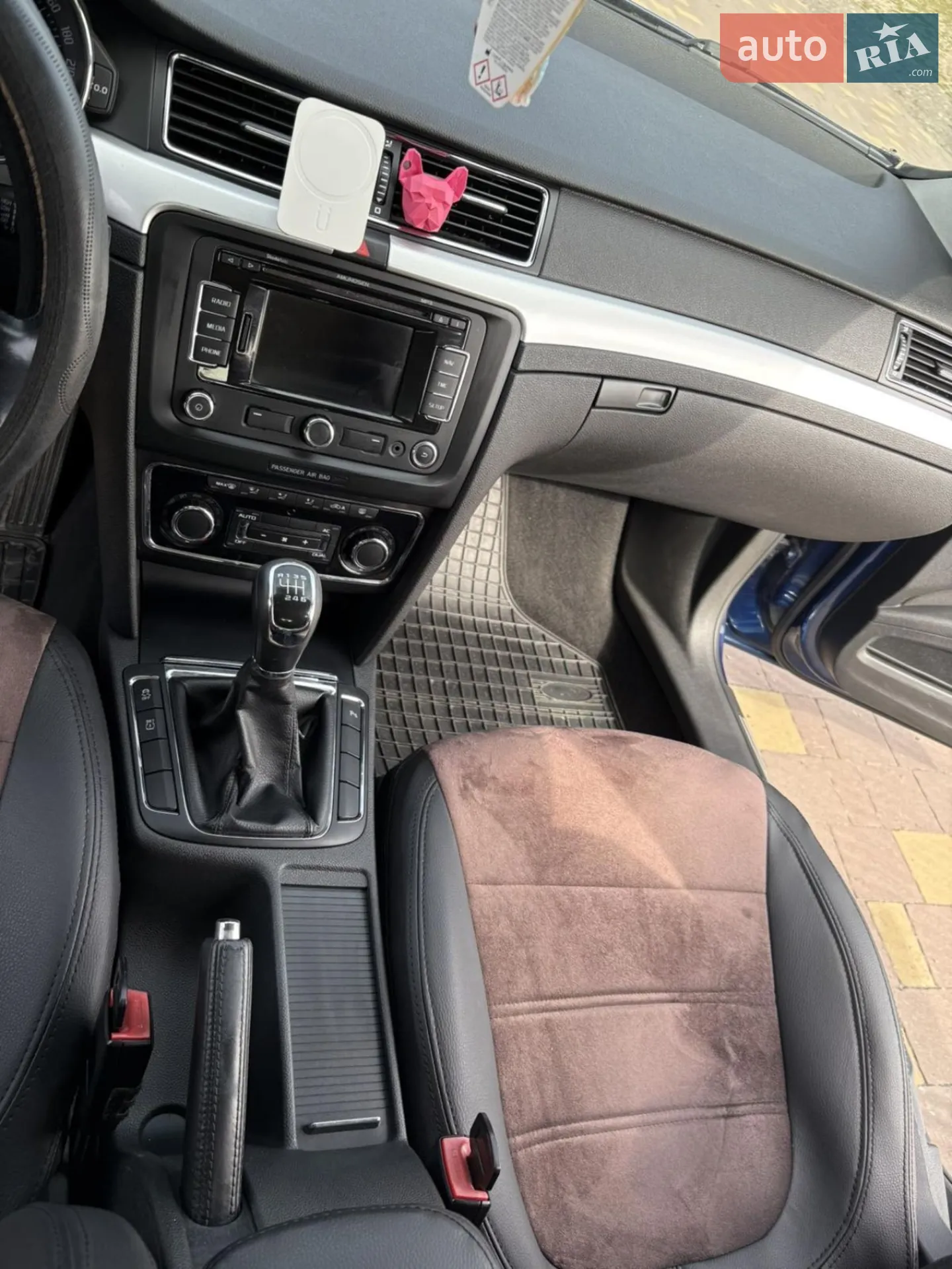 2010 Skoda Superb - мініатюра 7