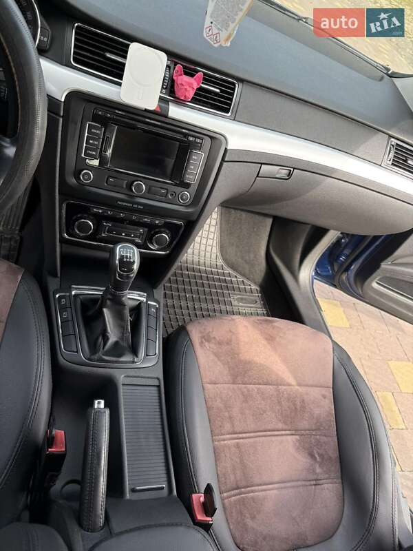 Универсал Skoda Superb 2010 в Перемышлянах