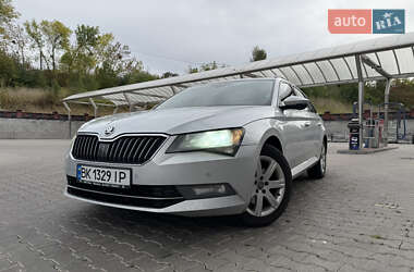 Универсал Skoda Superb 2017 в Ровно