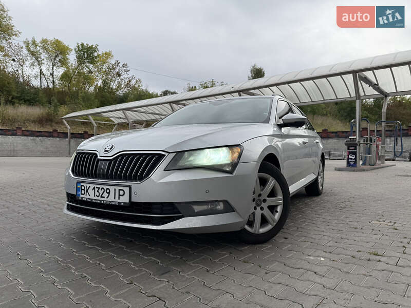 Универсал Skoda Superb 2017 в 