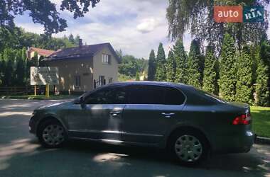 Лифтбек Skoda Superb 2009 в 