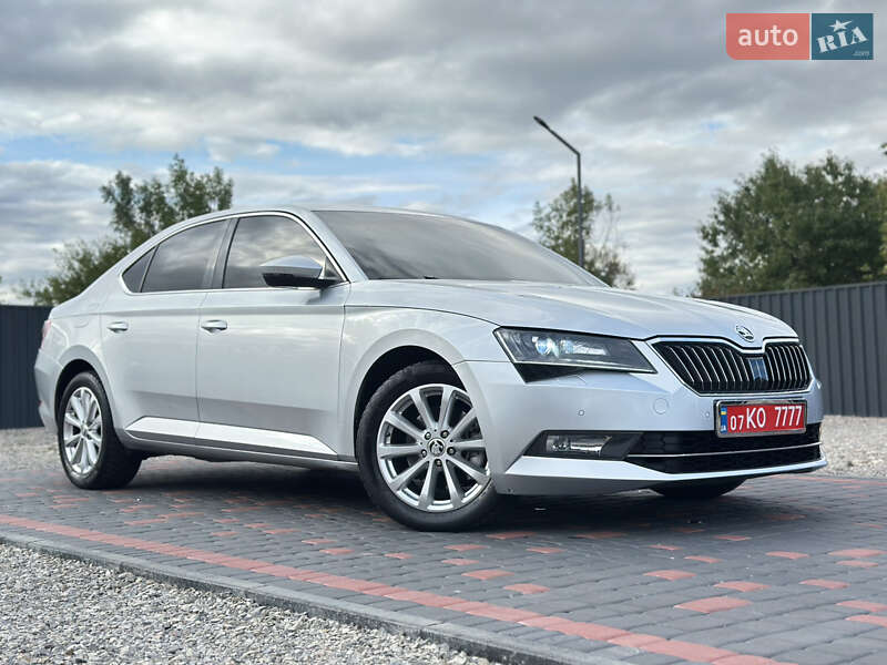 Лифтбек Skoda Superb 2016 в Берегово