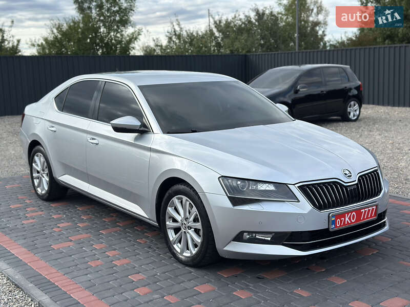 Лифтбек Skoda Superb 2016 в Берегово