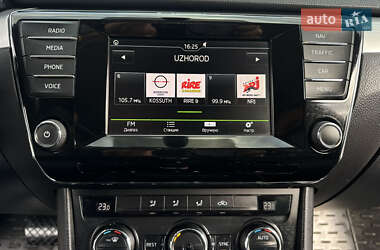 Лифтбек Skoda Superb 2016 в 