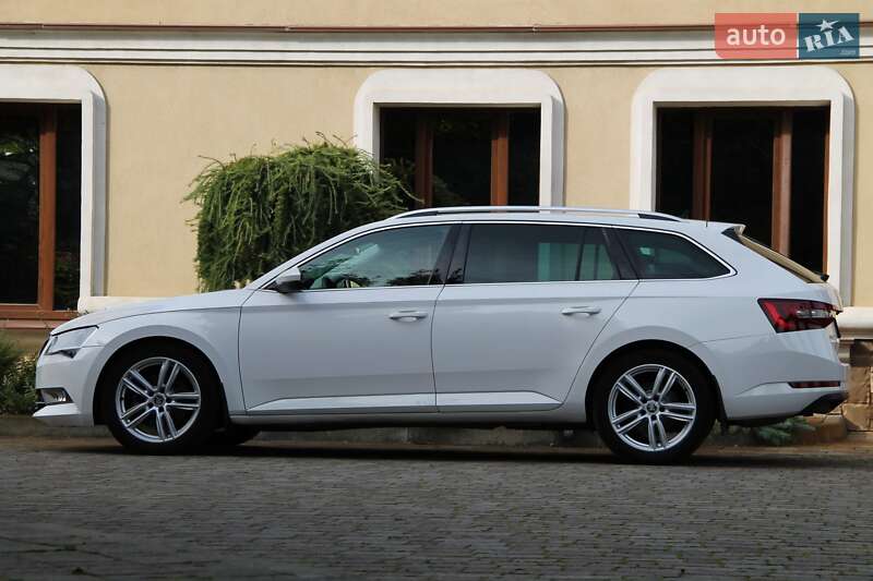 Универсал Skoda Superb 2016 в Сарнах