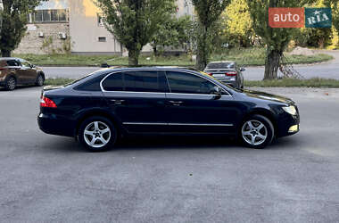 Лифтбек Skoda Superb 2009 в 