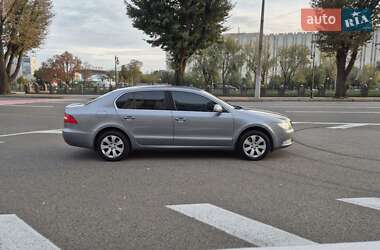 Skoda Superb 2012