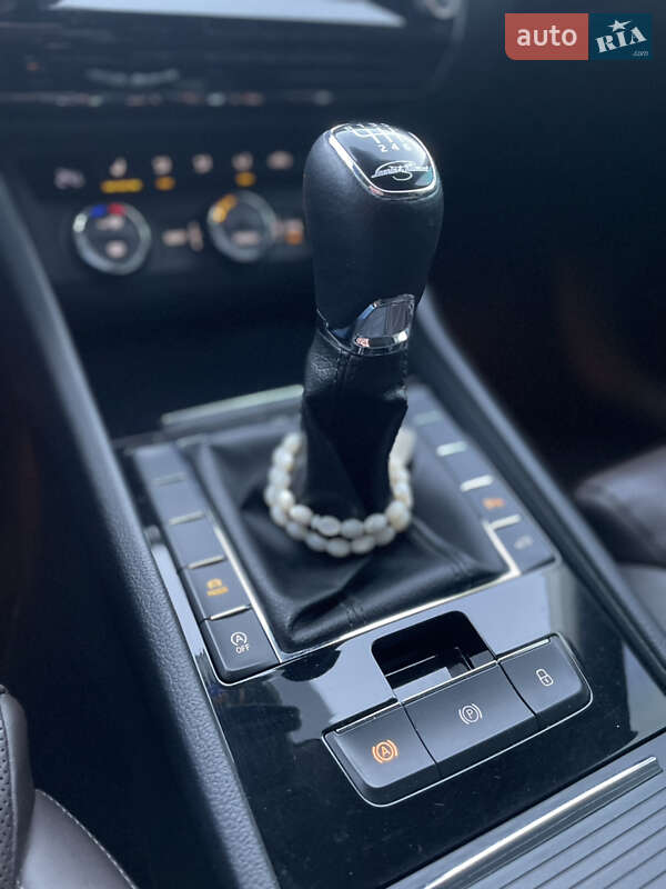 Лифтбек Skoda Superb 2015 в Киеве