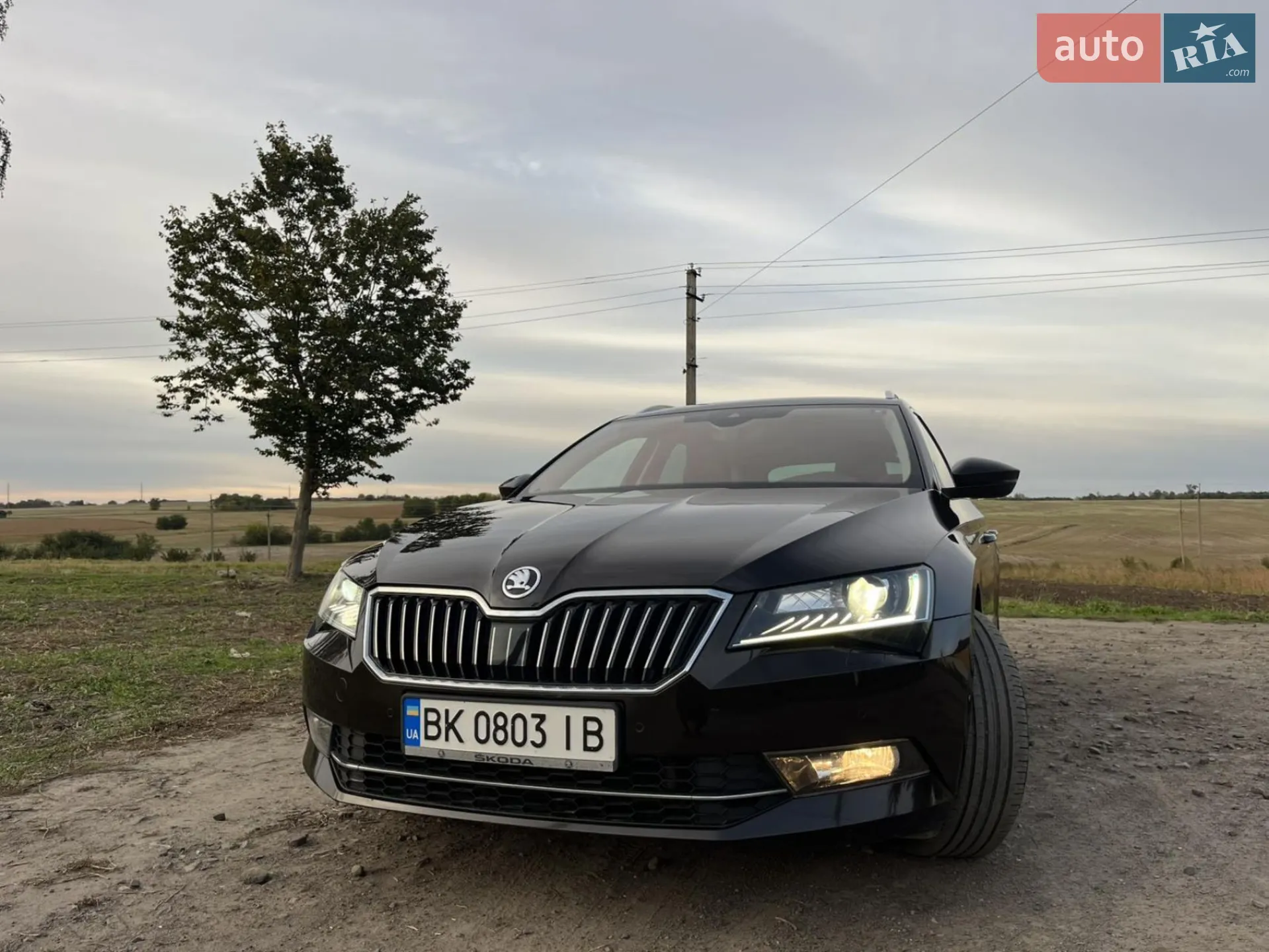 2017 Skoda Superb - мініатюра 2
