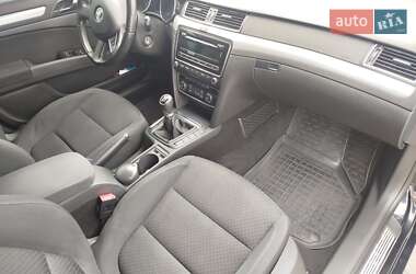 Лифтбек Skoda Superb 2013 в 