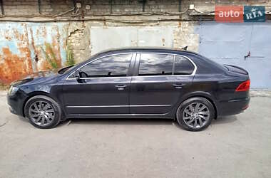 Лифтбек Skoda Superb 2013 в 