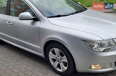 Универсал Skoda Superb 2012 в 