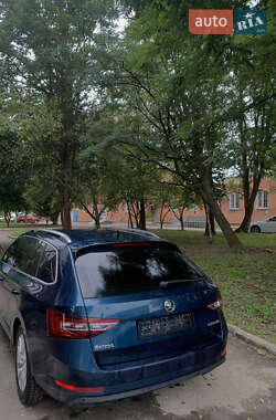 Универсал Skoda Superb 2015 в 