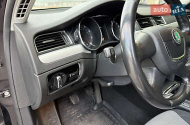 Лифтбек Skoda Superb 2012 в 