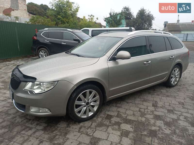 Универсал Skoda Superb 2010 в Шептицькому